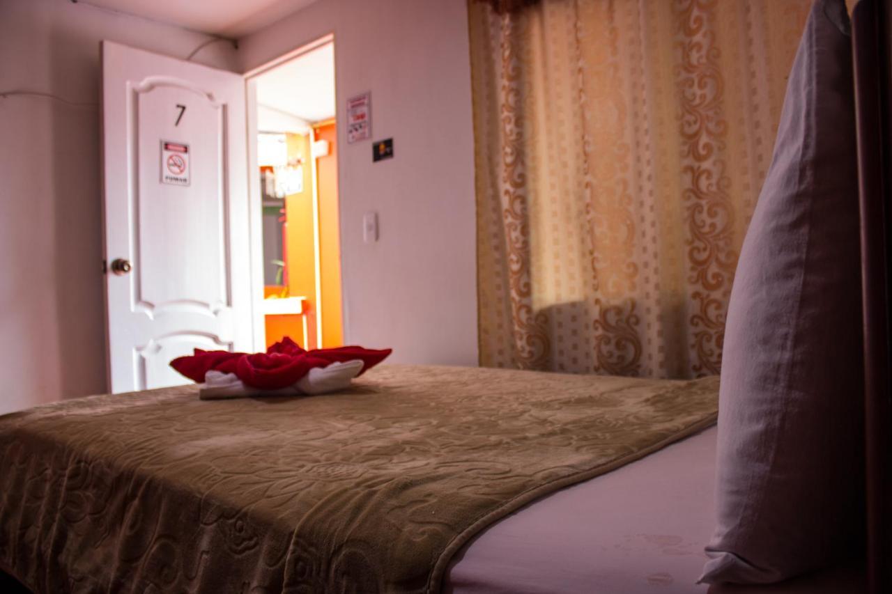 Hostal Imperial Quito Ngoại thất bức ảnh