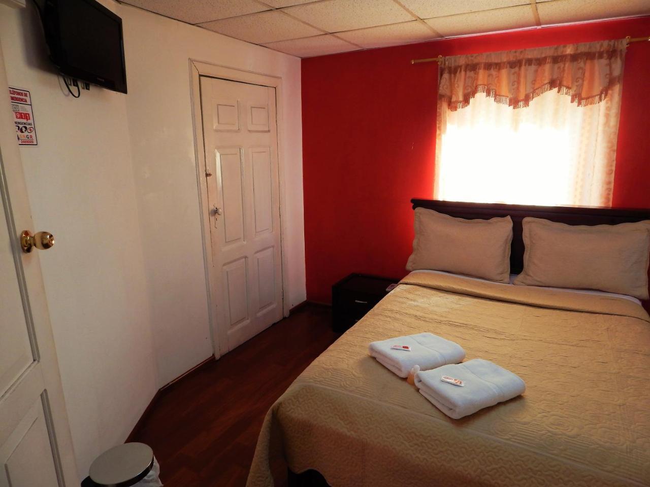 Hostal Imperial Quito Ngoại thất bức ảnh