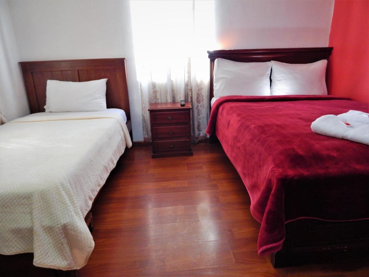 Hostal Imperial Quito Ngoại thất bức ảnh