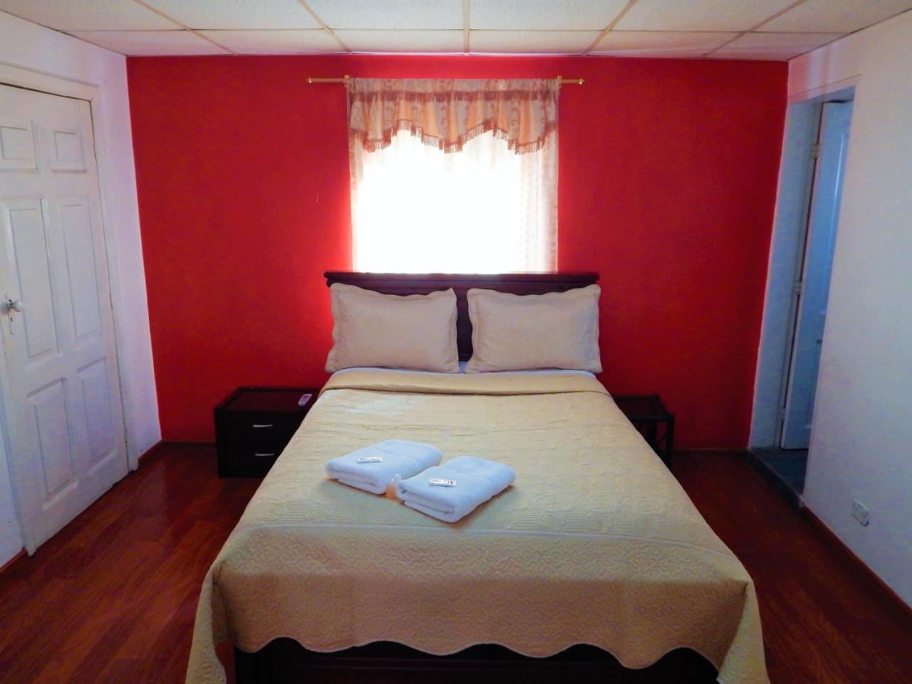 Hostal Imperial Quito Ngoại thất bức ảnh