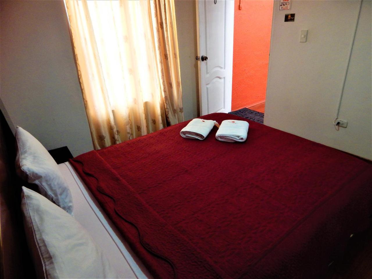 Hostal Imperial Quito Ngoại thất bức ảnh