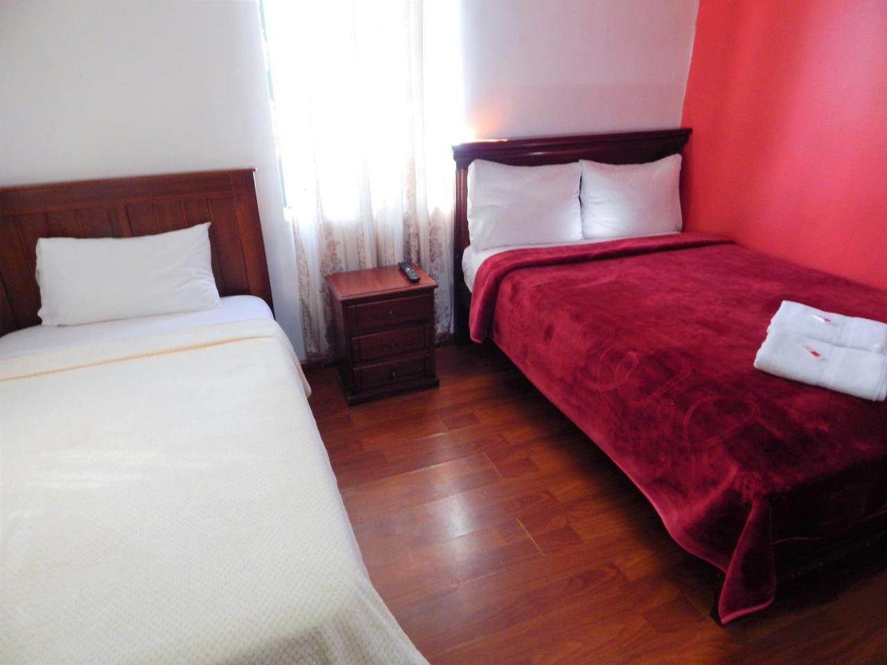 Hostal Imperial Quito Ngoại thất bức ảnh