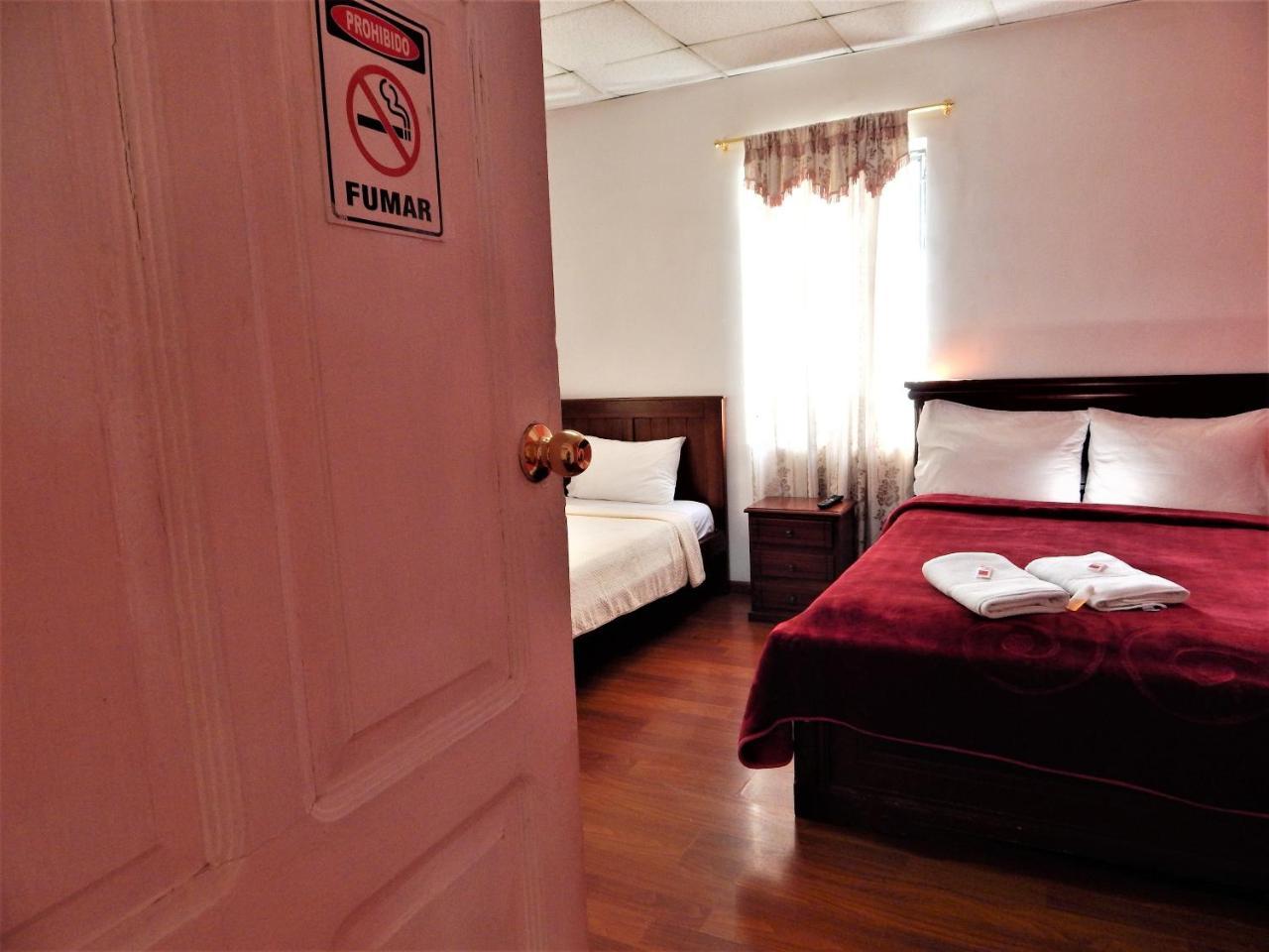 Hostal Imperial Quito Ngoại thất bức ảnh