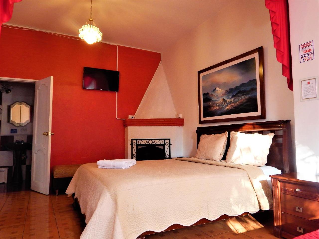 Hostal Imperial Quito Ngoại thất bức ảnh