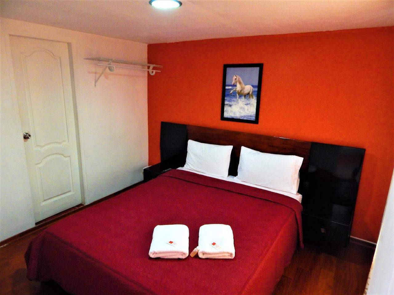 Hostal Imperial Quito Ngoại thất bức ảnh