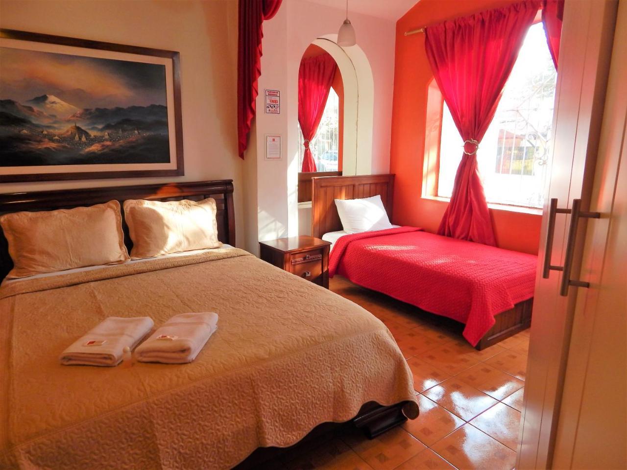 Hostal Imperial Quito Ngoại thất bức ảnh