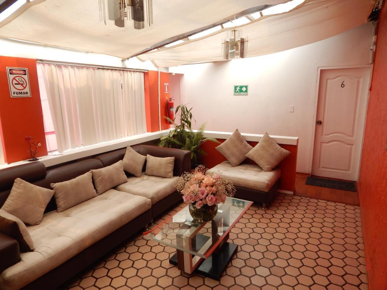 Hostal Imperial Quito Ngoại thất bức ảnh