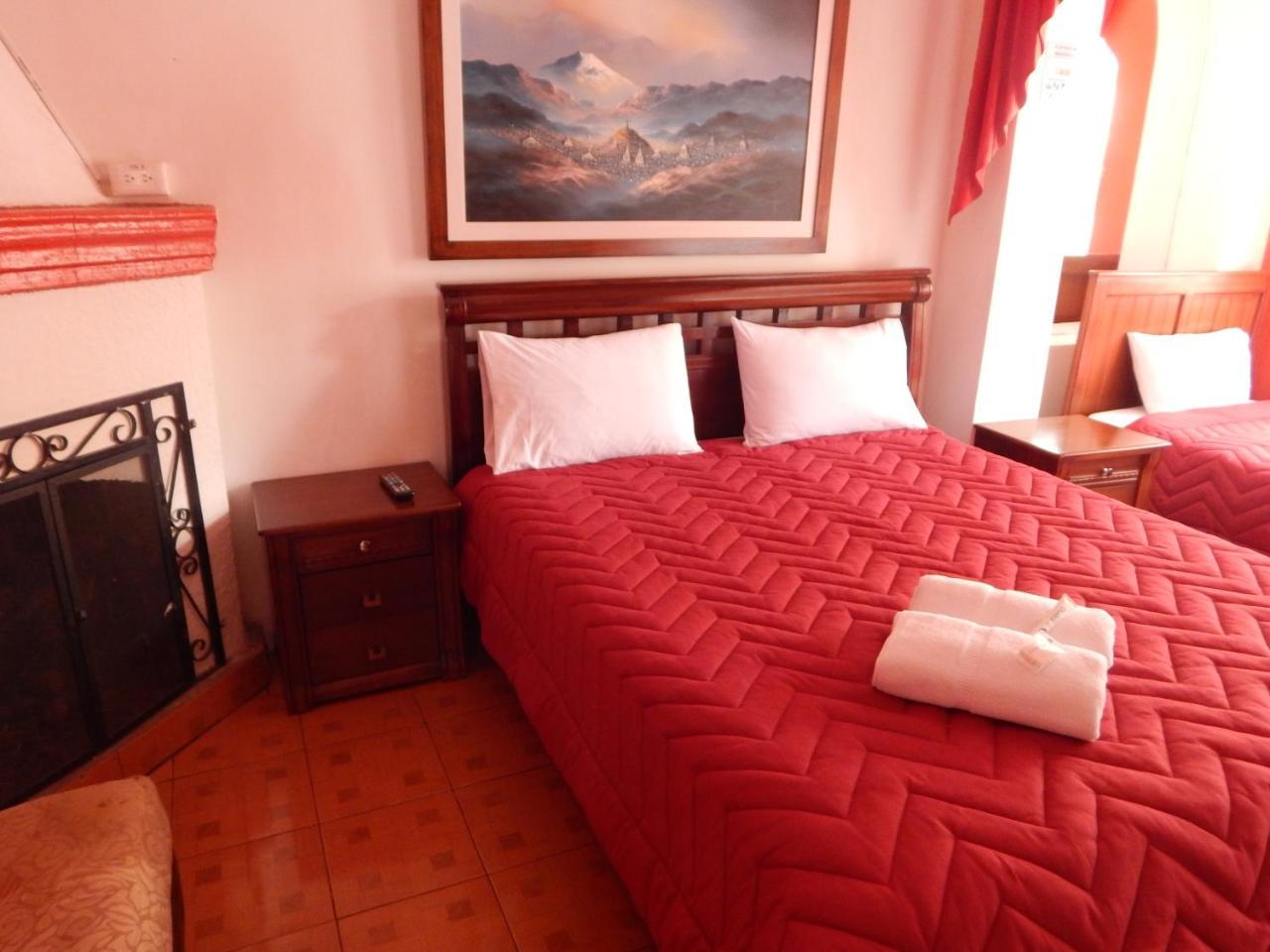 Hostal Imperial Quito Ngoại thất bức ảnh